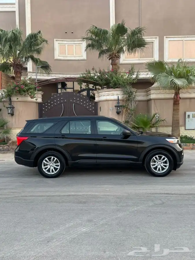 فورد اكسبلورر 2021دبل بحاله ممتازه 5