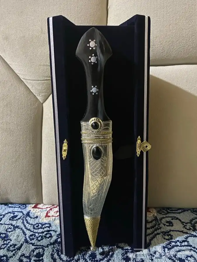 للبيع شباري محيسن قرن 1