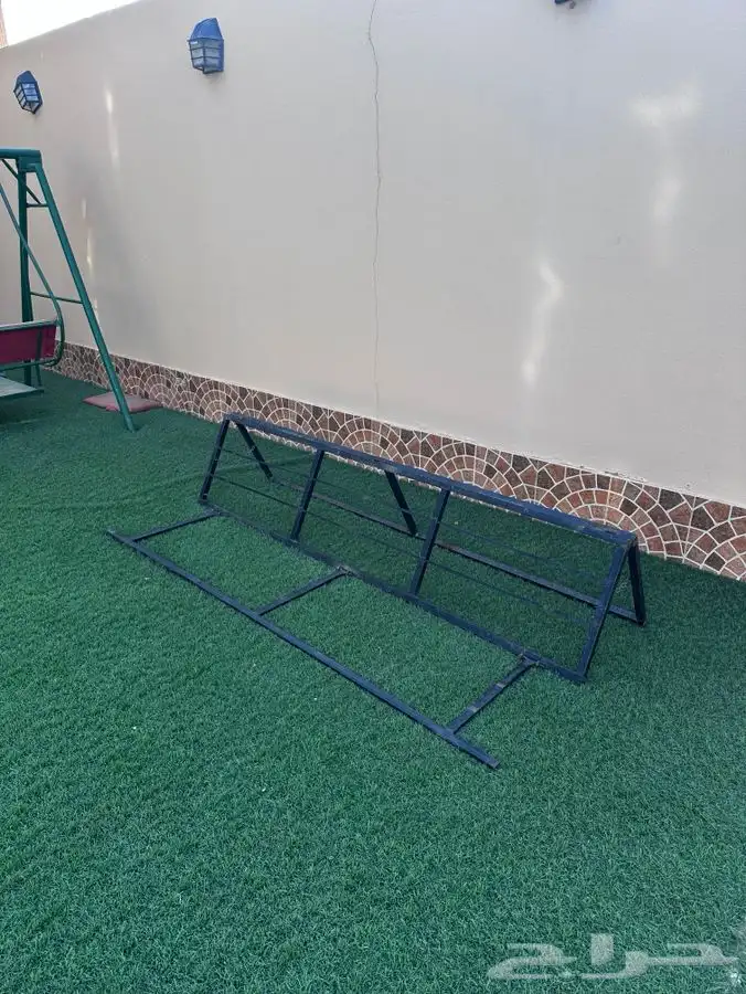 جلسات حديد ارضيه مسند ظهر 0