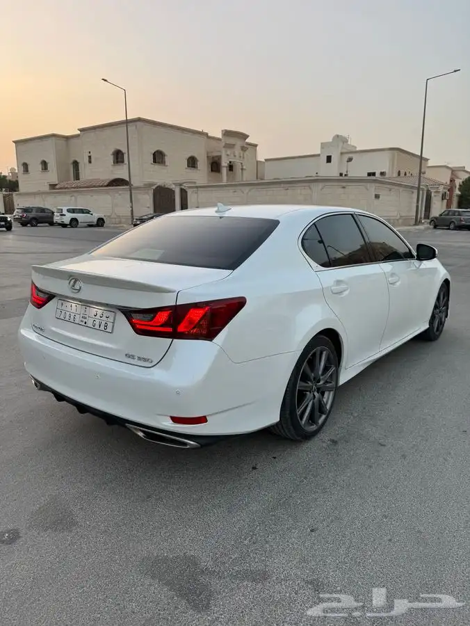 لكزس GS 350 2013 0