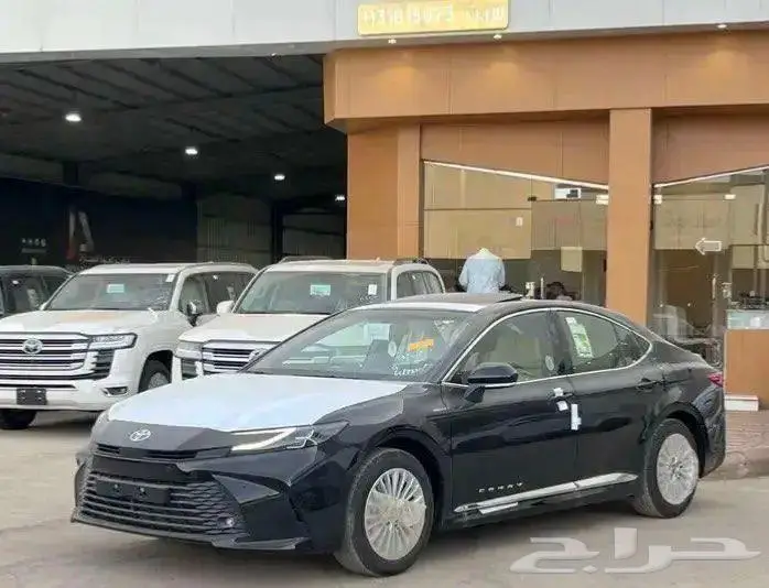 تويوتا كامري LE 1