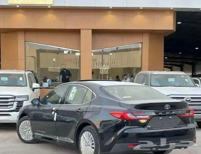 تويوتا كامري LE 6