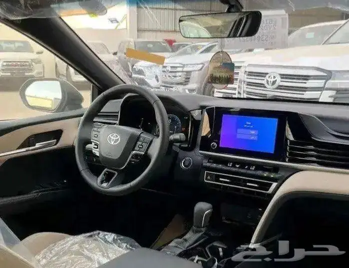 تويوتا كامري LE 2