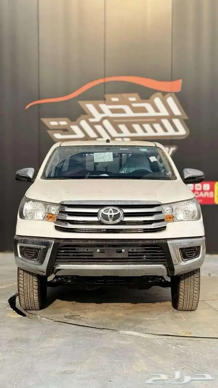 تويوتا هايلوكس GL2 ديزل دبل 2025 لدى شركة عبدالمجيد الخضر 0