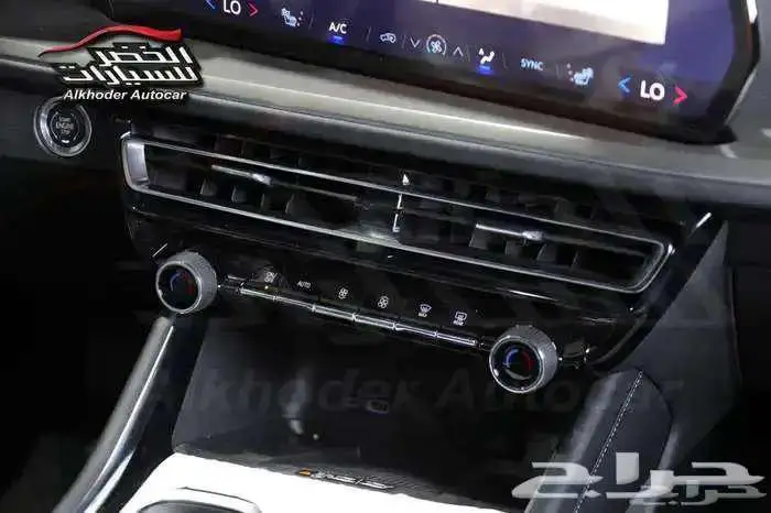 شيفروليه ترافيرس LT اسود 2025 10