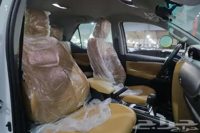 تويوتا فورتشنر VX3 بنزين 2025 4