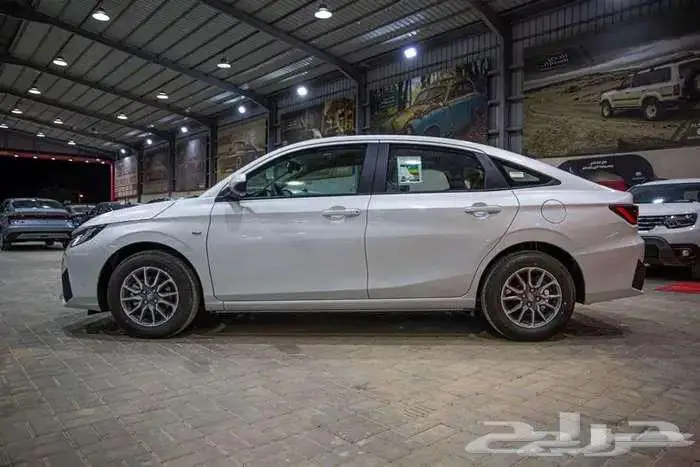 تويوتا يارس y بنزين 2026 2