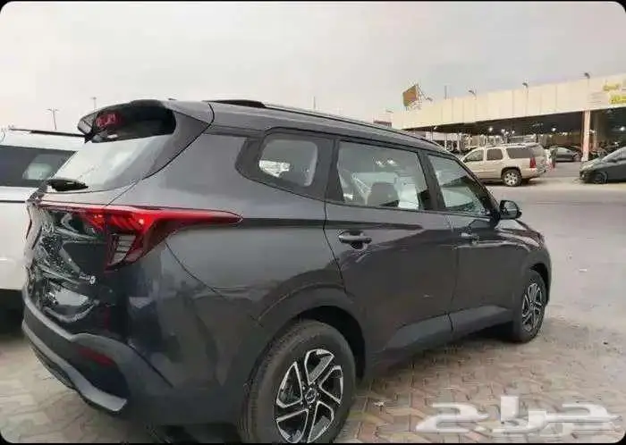 كيا كارينز نص فل موديل 2025 كاش وتمويل اقل الاسعار عررووض 8