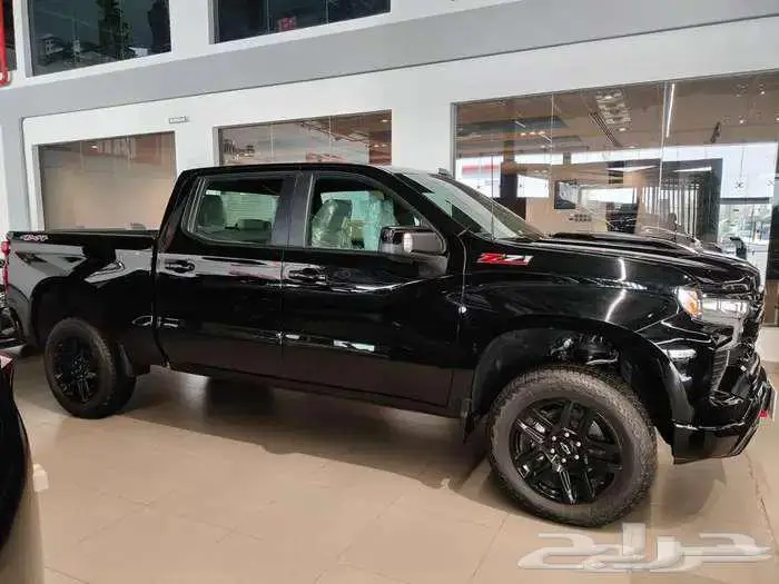 شيفورليه سلفرادو تريل بوس غمارتين 2025 اللون الاسود الملكي 0