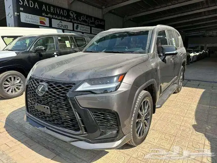 لكزس LX600 اف سبورت خليجي 2025 كاش وتقسيط 5