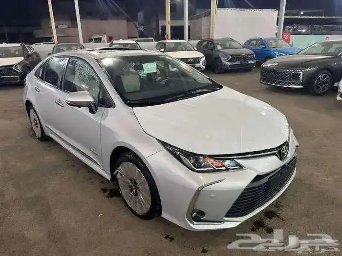 تويوتا كورلا فل 2000 سي سي فتحه سقف موديل 2025 1