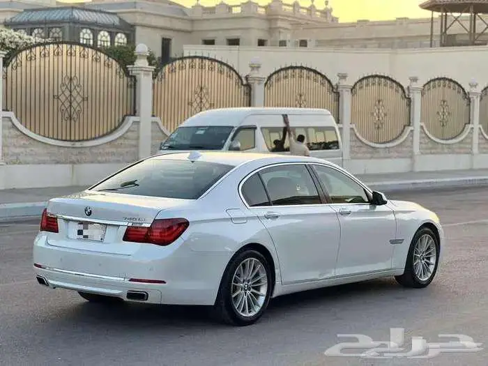 بي ام دبليو 740Li 2013 (كاش او دفعات) 3