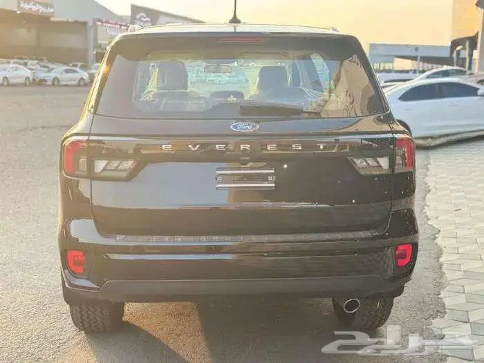 فورد ايفرست موديل 2025 XLSدبل دفع رباعي أصفار 8