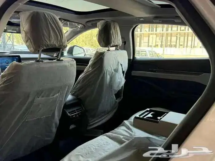 فورد تورس تيتانيوم بنزين فل كامل 2026 سعودى صيانه مجانيه 11