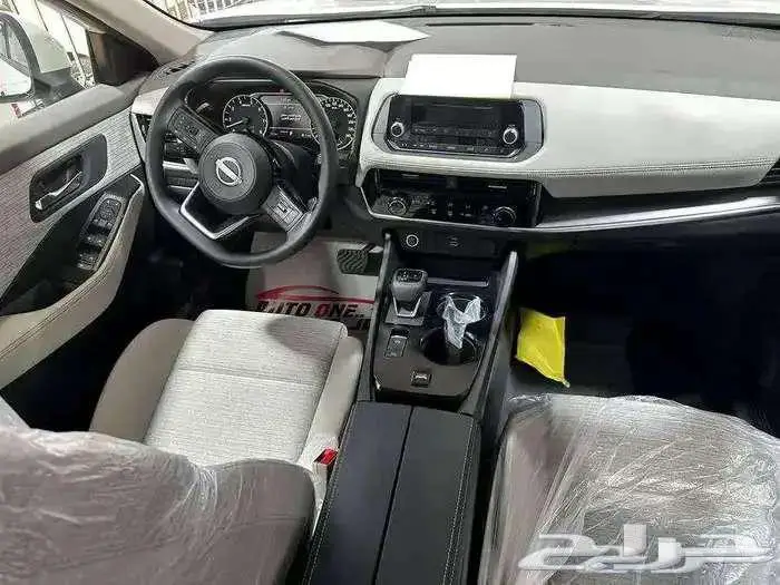 نيسان اكس تريل استاندر 5 و 7 مقاعد دبل موديل 2025 2