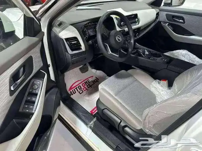 نيسان اكس تريل استاندر 5 و 7 مقاعد دبل موديل 2025 1