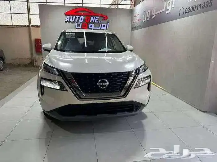 نيسان اكس تريل استاندر 5 و 7 مقاعد دبل موديل 2025 0