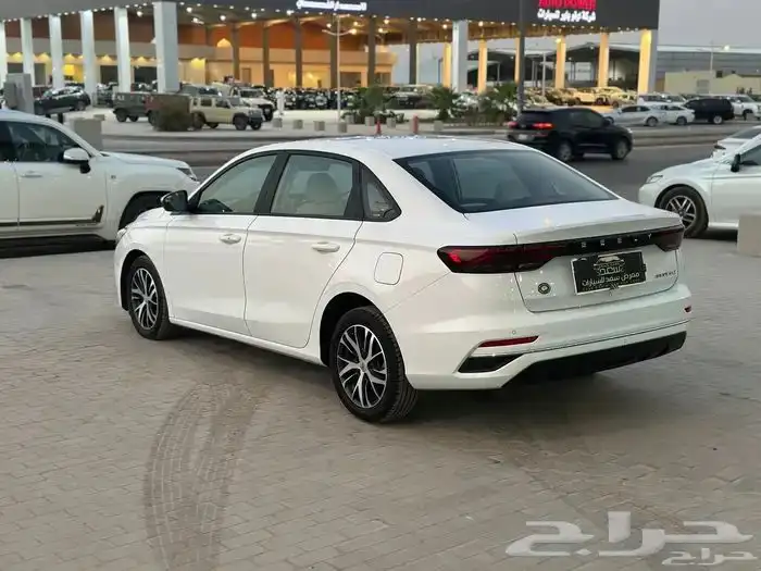 جيلي امجراند 2023 5