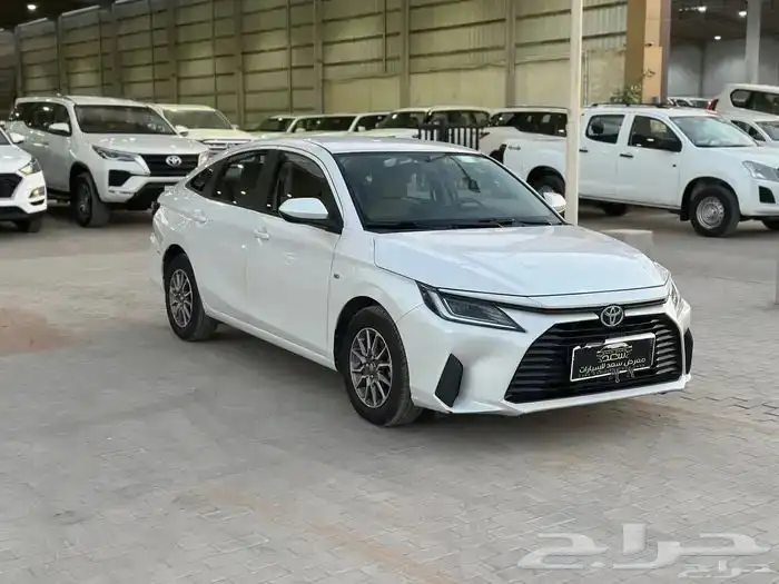 تويوتا يارس 2023 2