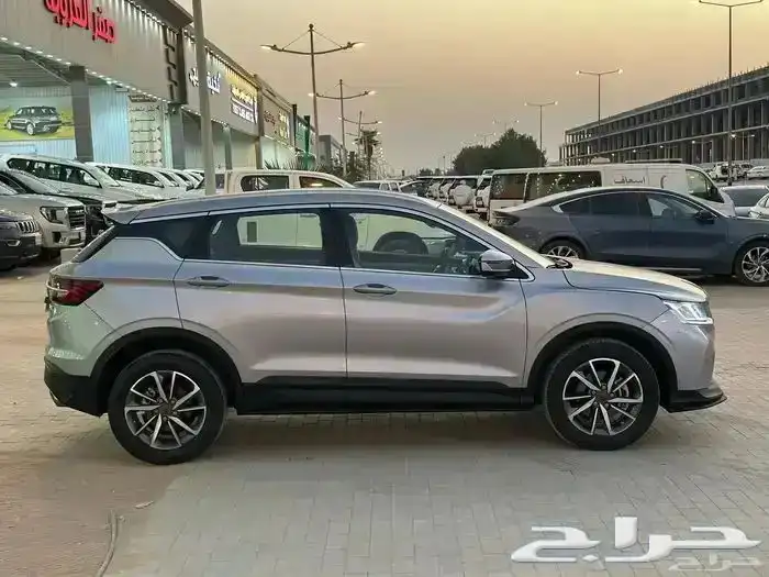 جيلي كولراي 2023 9