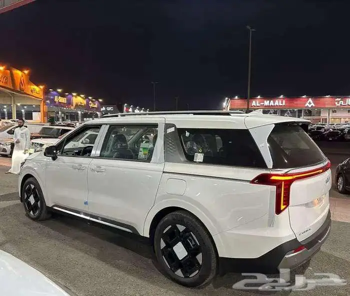 كيا كرنفال نص فل موديل 2026 اقساط او كاش 5