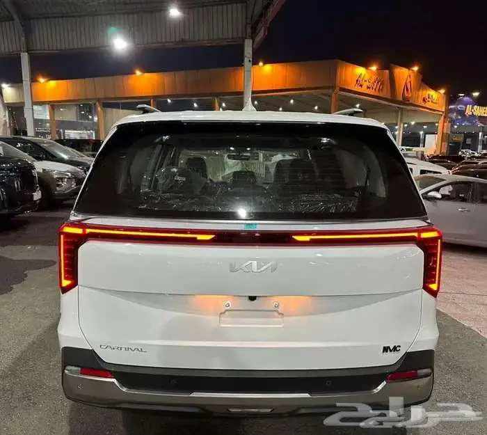 كيا كرنفال نص فل موديل 2026 اقساط او كاش 8