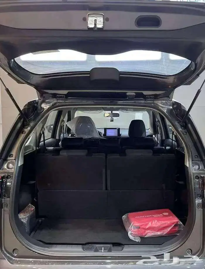 تويوتا فيلوز GLX بنزين 2025 كاش واقساط 9