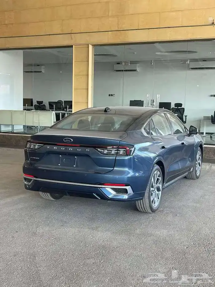 فورد تورس تيتانيوم 2026 متوفر لدي الحسن اربع الوان 3