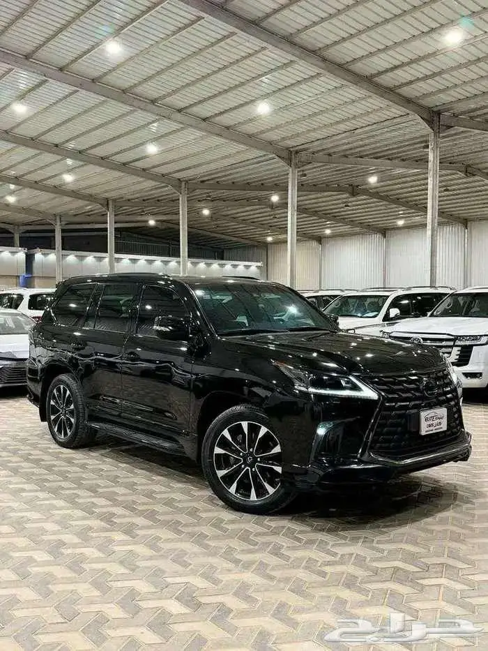 لكزس بلاك اديشن 2021 1