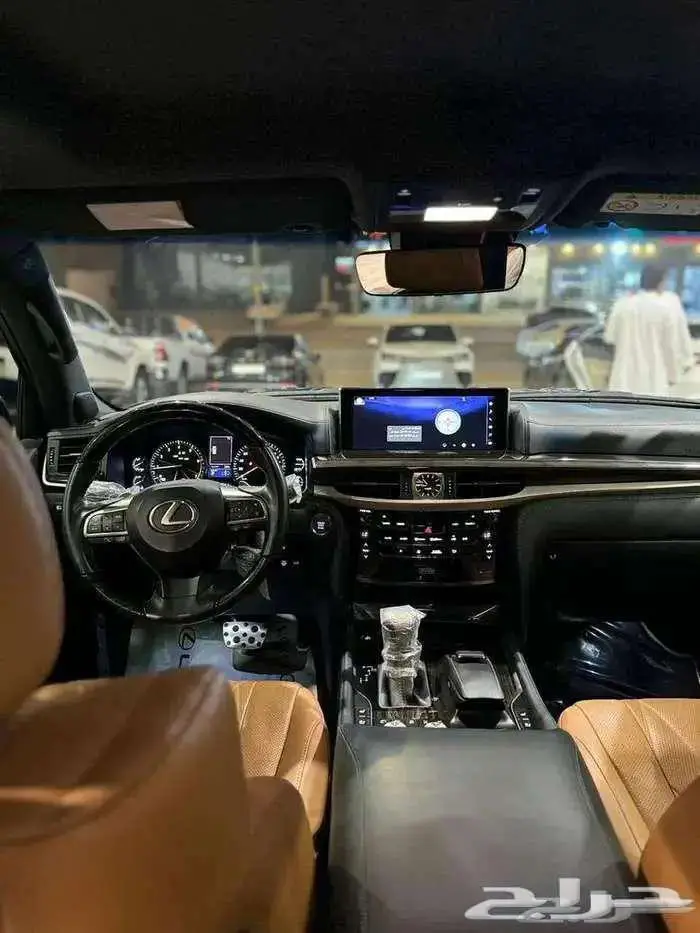 لكزس بلاك اديشن 2021 4