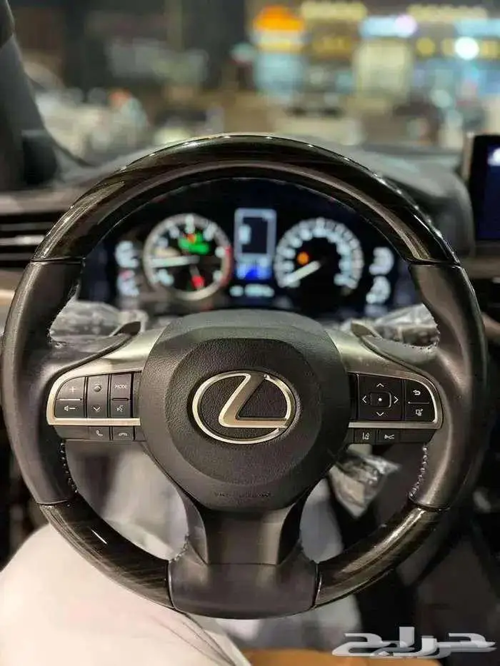 لكزس بلاك اديشن 2021 14