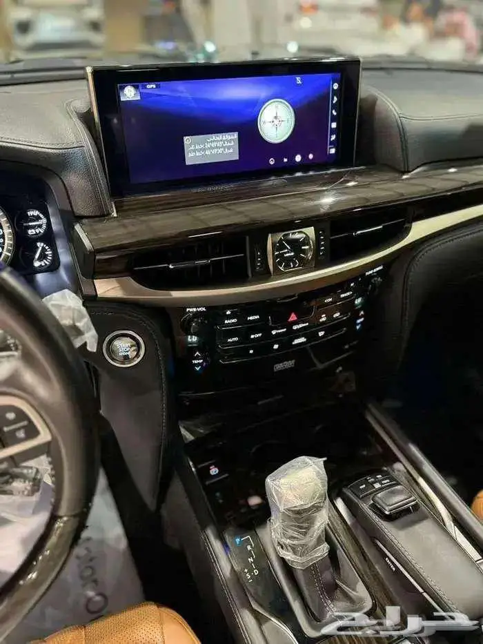 لكزس بلاك اديشن 2021 10