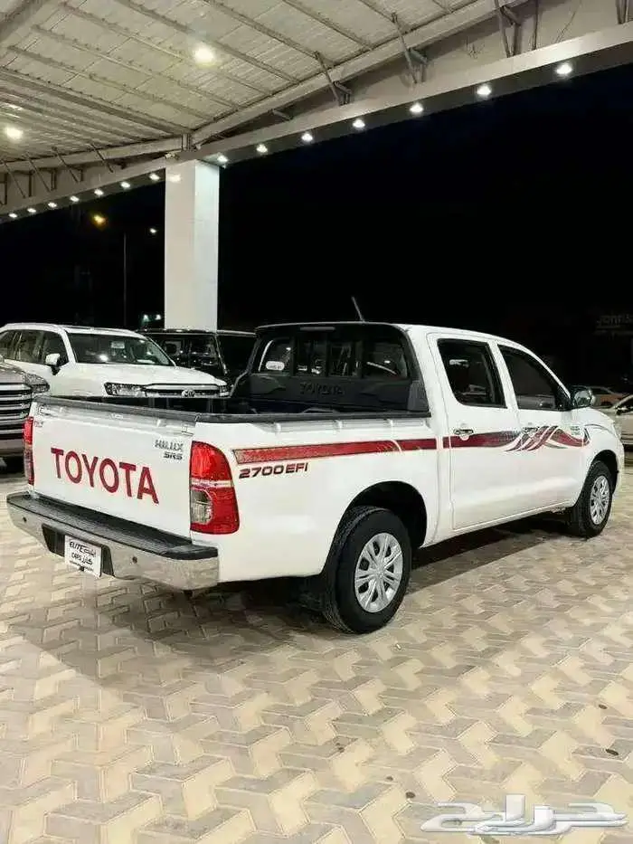 تويوتا هايلوكس 2013 نظيف جدا 3