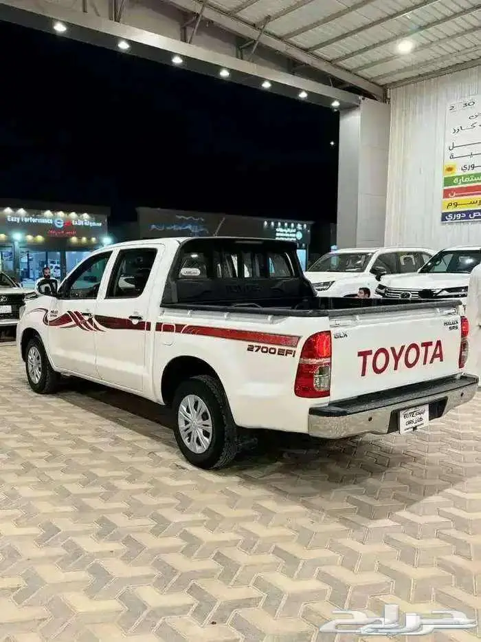 تويوتا هايلوكس 2013 نظيف جدا 4