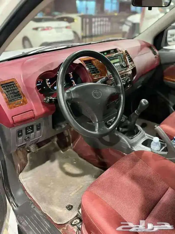 تويوتا هايلوكس 2013 نظيف جدا 9