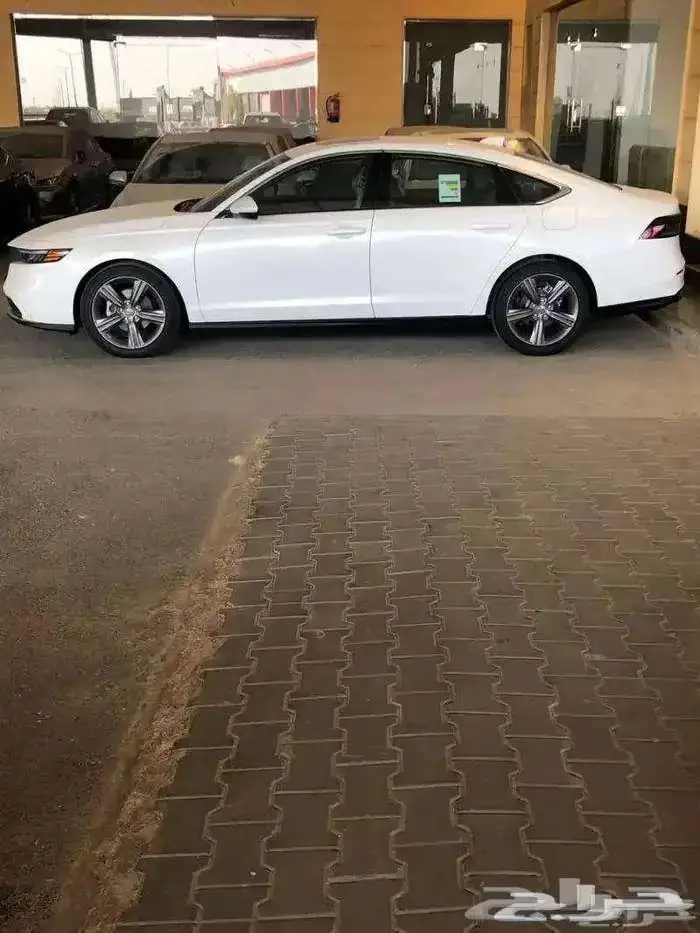 هوندا أكورد EX نص فل 2024 أقل سعر لدى الحسن 1