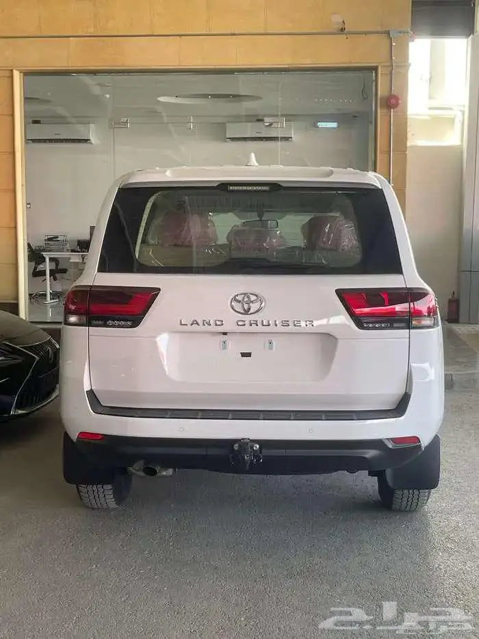 لاندكروزر GXR هدد خليجي تنفس طبيعي 2025 متوفر لدى الحسن 3