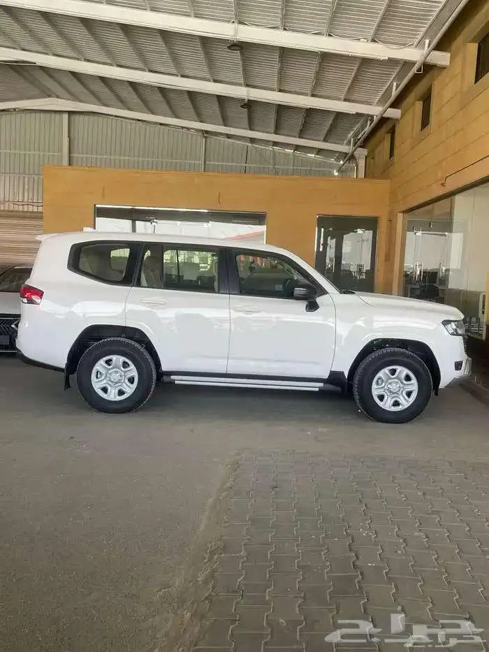 لاندكروزر GXR هدد خليجي تنفس طبيعي 2025 متوفر لدى الحسن 4