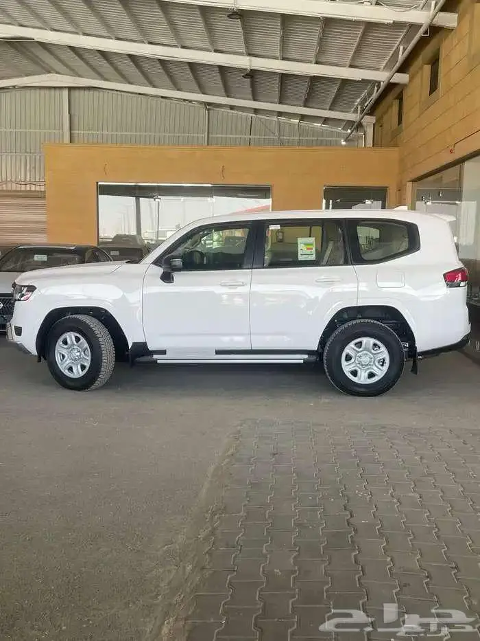 لاندكروزر GXR هدد خليجي تنفس طبيعي 2025 متوفر لدى الحسن 1