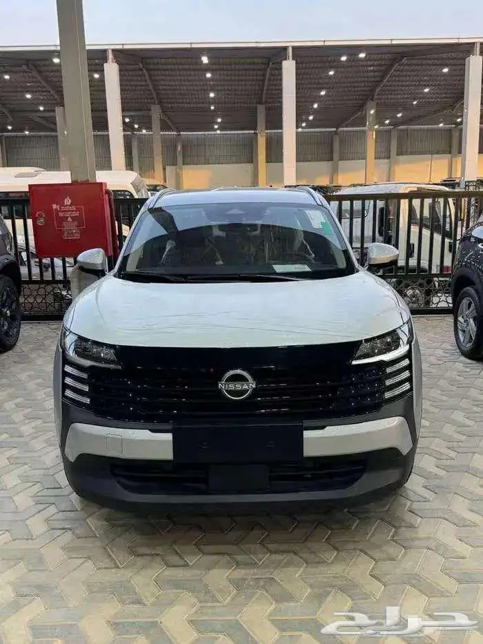 نيسان كيكس SV نص فل ويتوفر ستاندر 2025 5