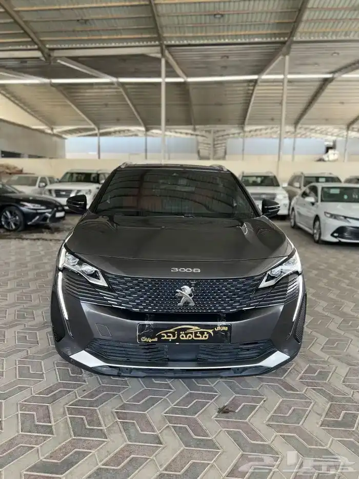 بيجو 3008 2023 GT سعودي ماشي 12 الف قمة فالنظافة 0