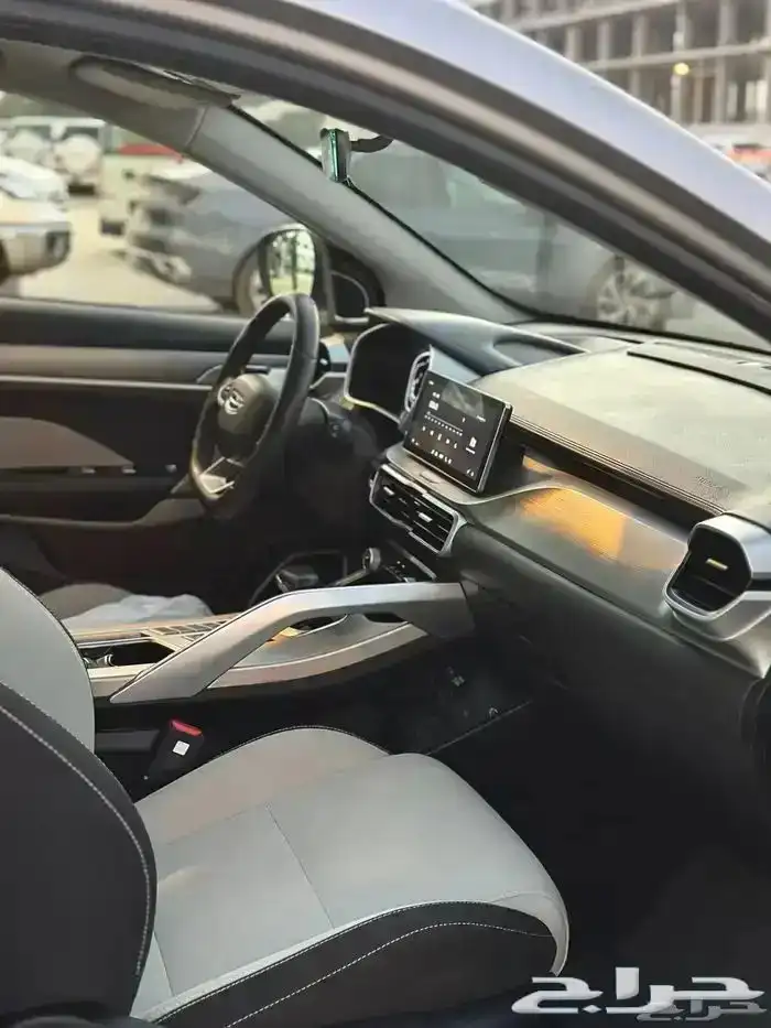 جيلي كولراي 2023 10