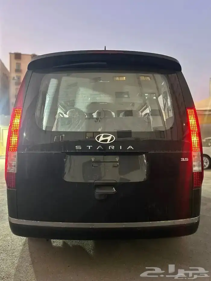 ستاريا بنزين 9 ركاب 2026 6