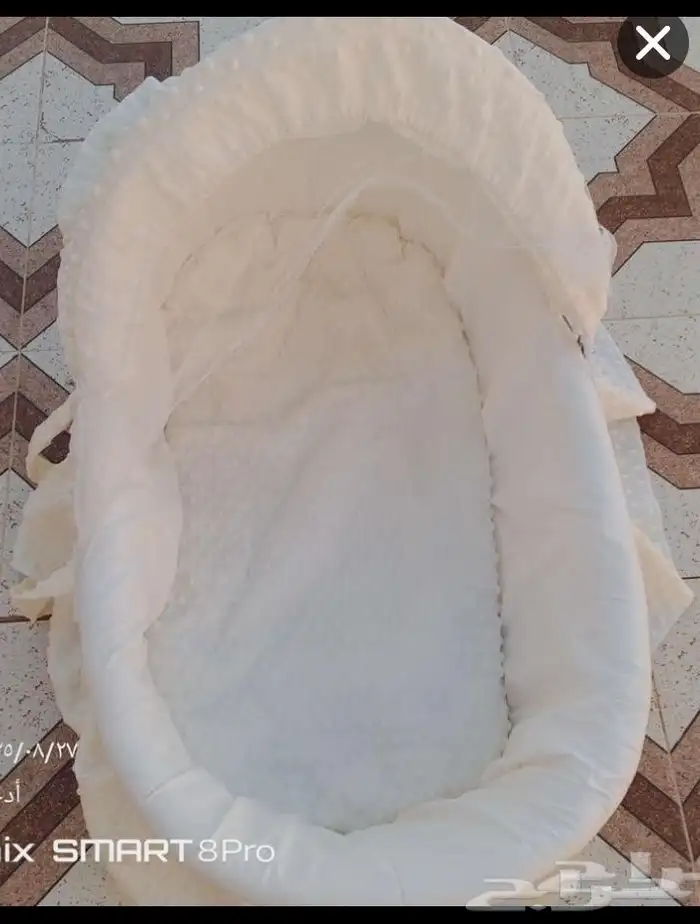 مسبح وسرير اطفال 1