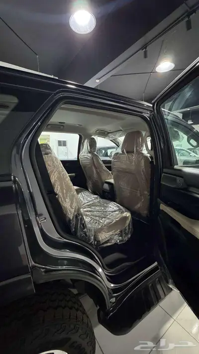 فورد أيفرست XLT بنزين موديل 2025 index