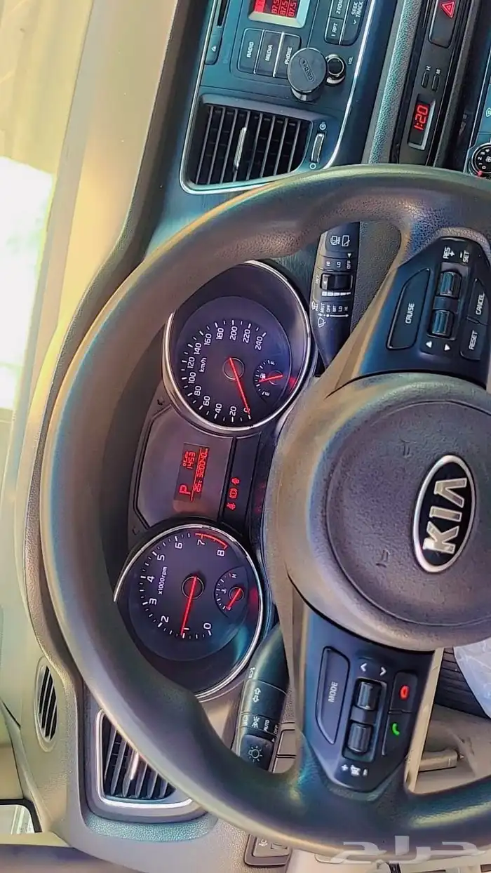 كيا كرنفال 6