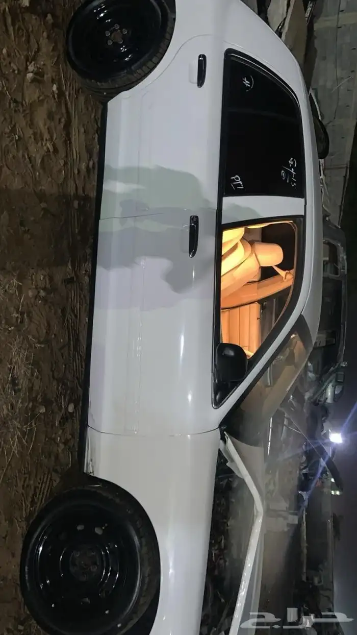 فوورد كراون فكتوريا 2010 4