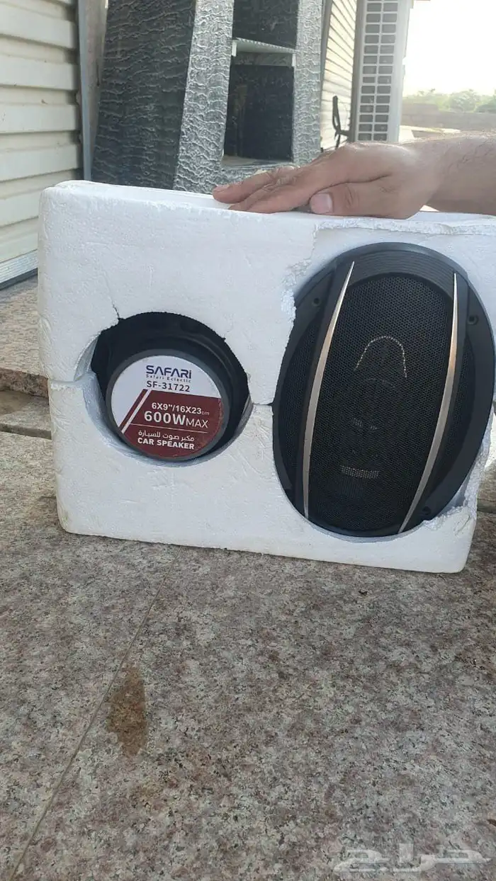 للبيع سماعات سياره نوع كبير 3