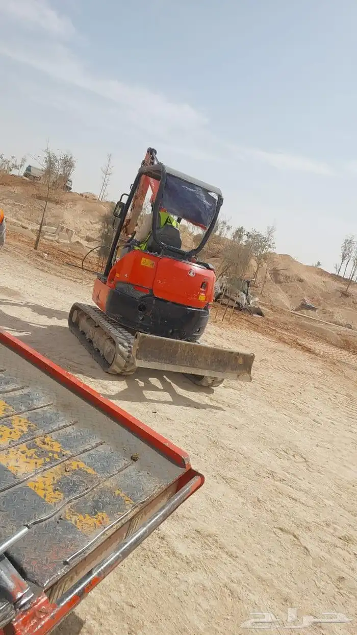 تأجير رافعات شوكيه وكرينات ومان لفت وسيزر لفت وبكلين يومي 9