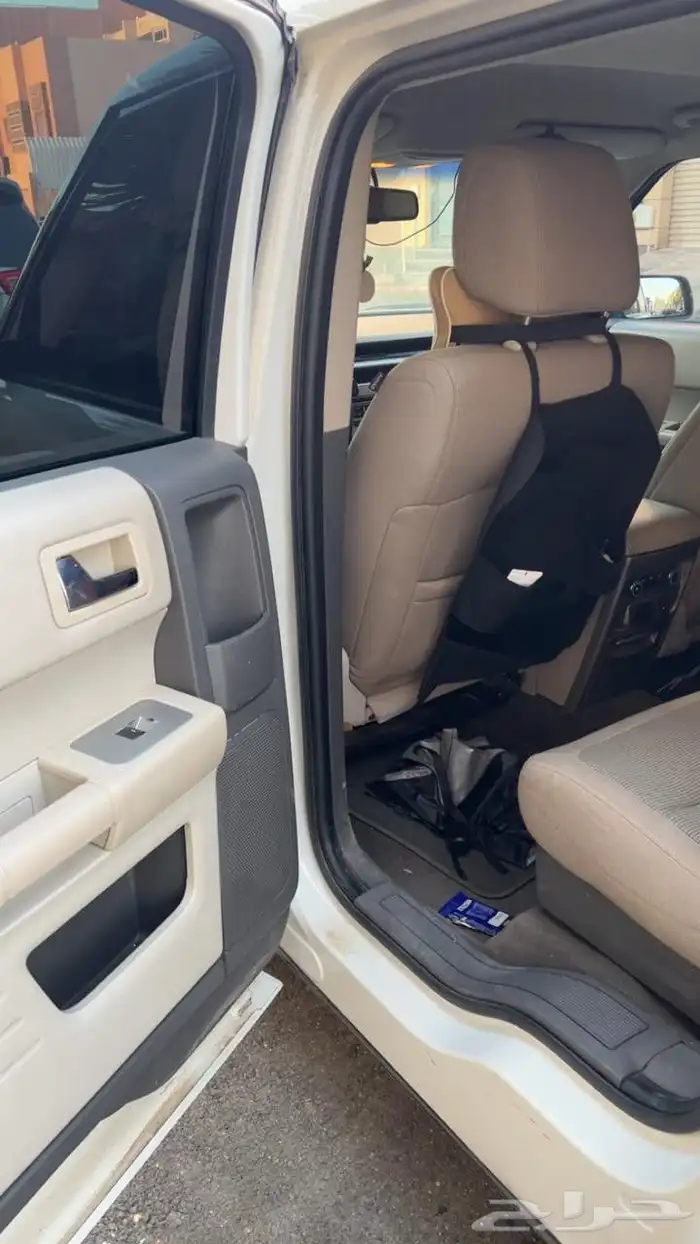 فورد فليكس 2010 5